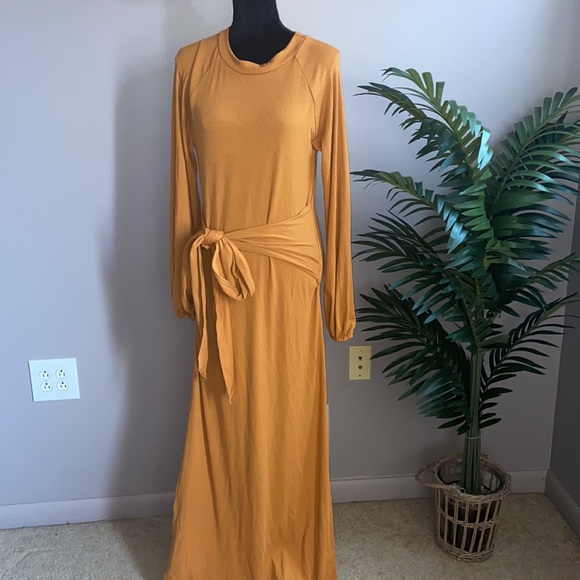 I'm Put Together Dress. - Picture 3 of 7